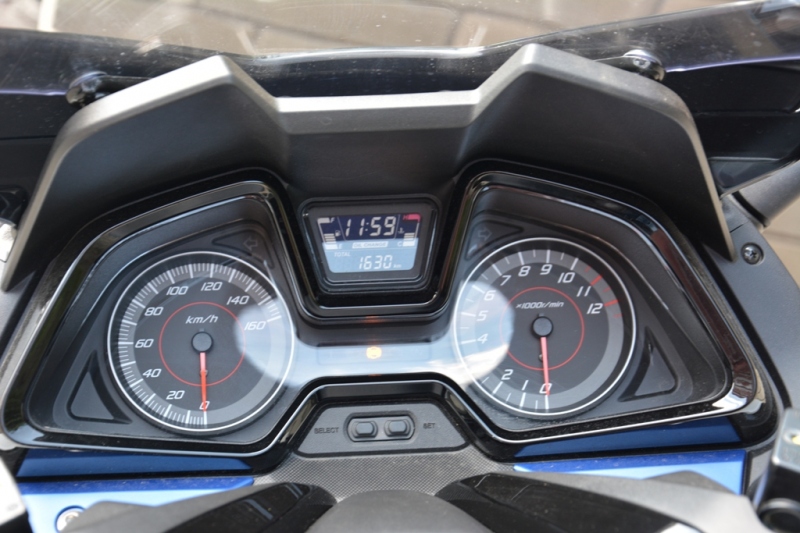 Test Honda Forza 125 ABS: pohodlný maxiskútr - 9 - 1 Honda Forza 125 test15