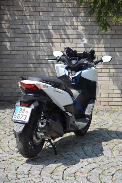Test Honda Forza 125 ABS: pohodlný maxiskútr - 32 - 2 Honda Forza 125 test27