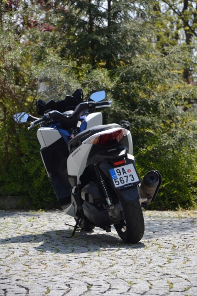 Test Honda Forza 125 ABS: pohodlný maxiskútr - 31 - 2 Honda Forza 125 test32