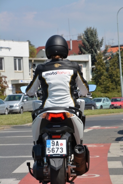 Test Honda Forza 125 ABS: pohodlný maxiskútr - 24 - 3 Honda Forza 125 test42