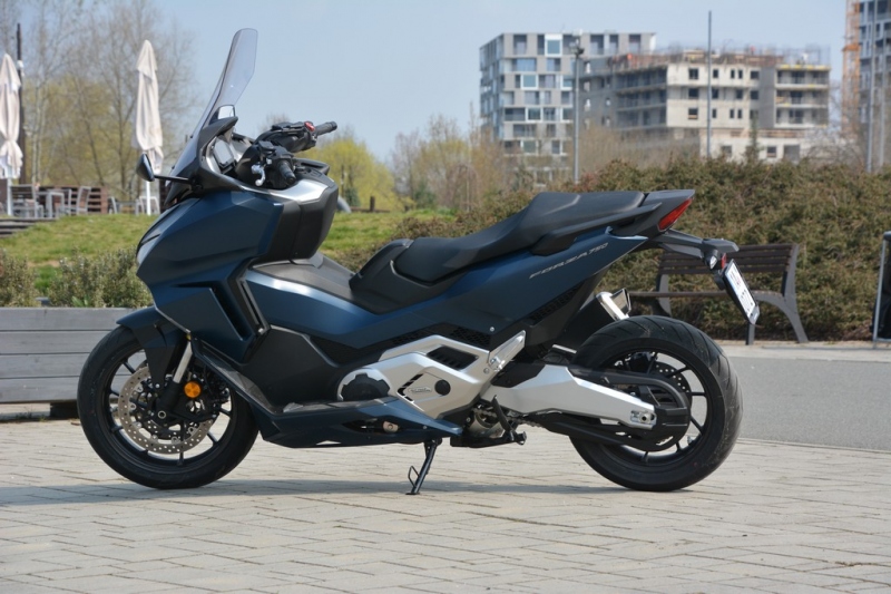 Test Honda Forza 750 DCT: maximální komfort - 35 - 1 Honda Forza 750 test  (45)