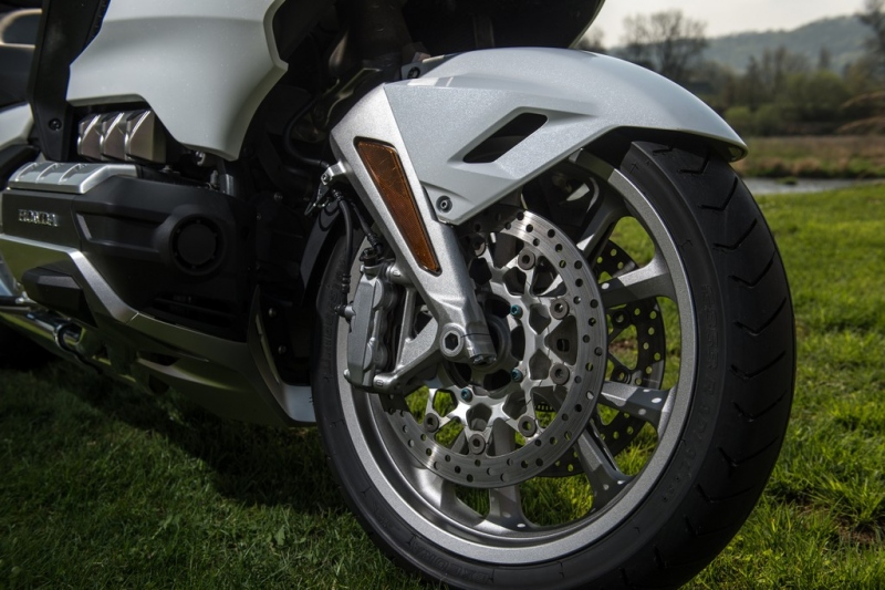Test Honda GL1800 Gold Wing 2018: už to není pouze mužskou záležitostí - 9 - 1 Honda GL1800 Gold Wing 2018 test (3)