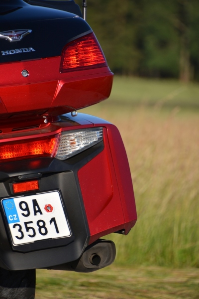 Test Honda GL1800 Gold Wing Deluxe 2015: životní styl - 13 - 1 Honda GL1800 Gold Wing Deluxe 2015 test02