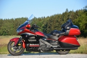 1 Honda GL1800 Gold Wing Deluxe 2015 test05