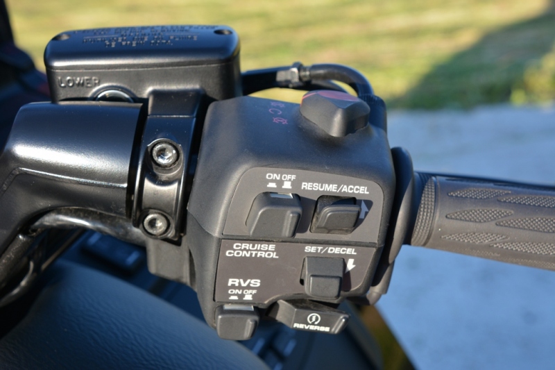 Test Honda GL1800 Gold Wing Deluxe 2015: životní styl - 24 - 2 Honda GL1800 Gold Wing Deluxe 2015 test19
