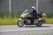 1 Honda GL1800 Gold Wing Tour 2025 test (12)