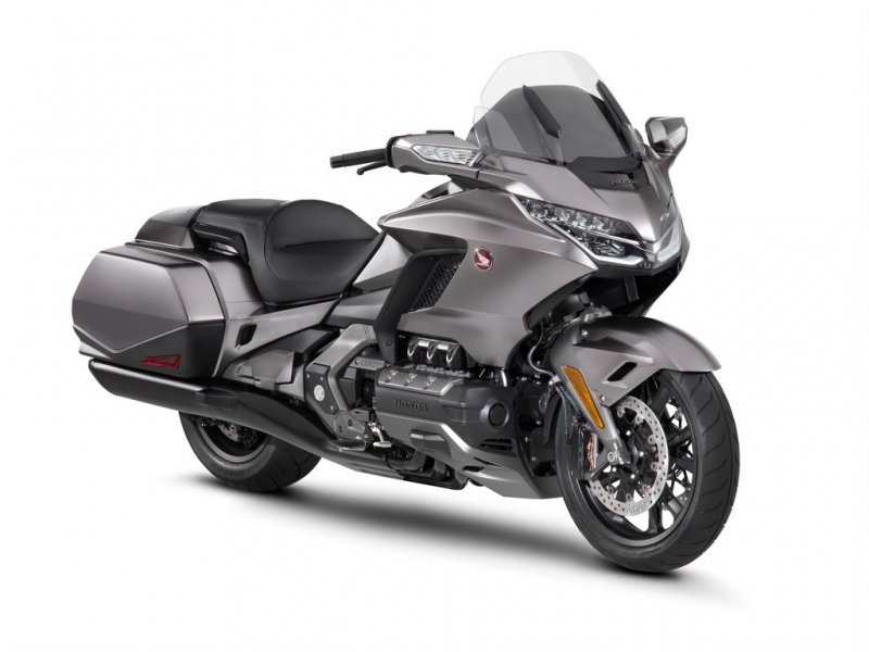 Honda GL1800 Gold Wing 2018: ostřejší a lehčí - 1 - 1 Honda GL 1800 Goldwing 2018 (46)