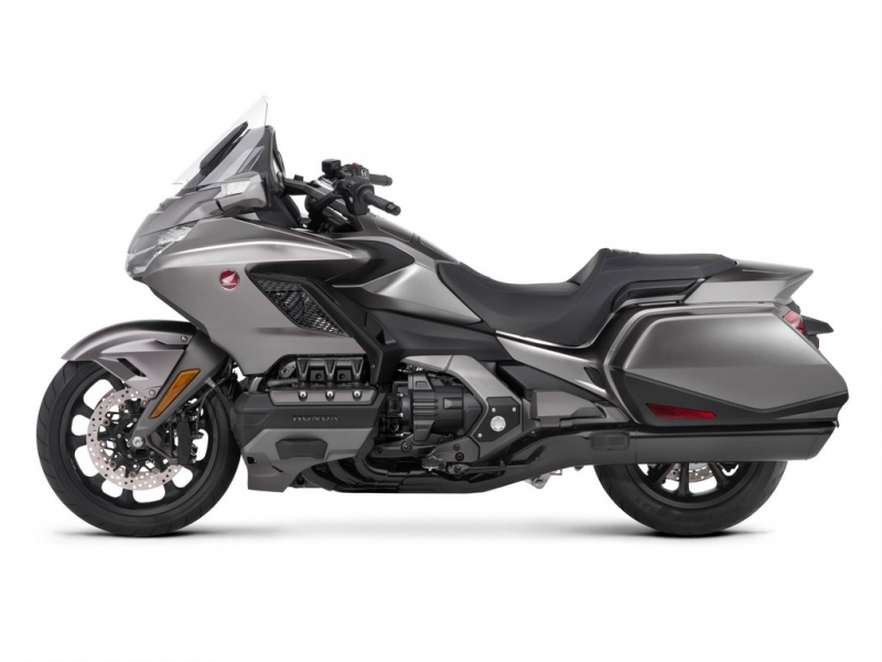 Honda GL1800 Gold Wing 2018: ostřejší a lehčí - 9 - 1 Honda GL 1800 Goldwing 2018 (26)