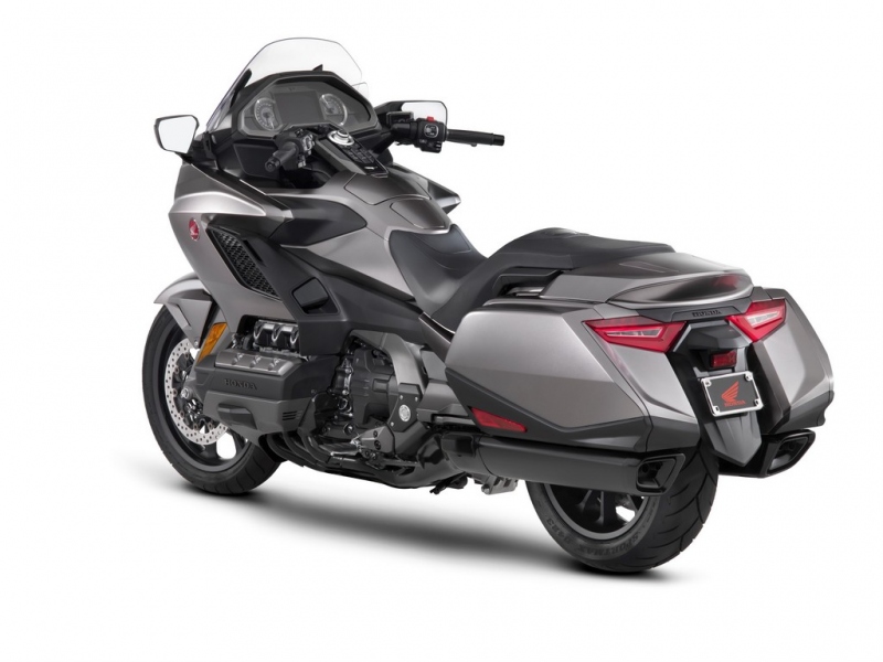 Honda GL1800 Gold Wing 2018: ostřejší a lehčí - 40 - 1 Honda GL 1800 Goldwing 2018 (34)