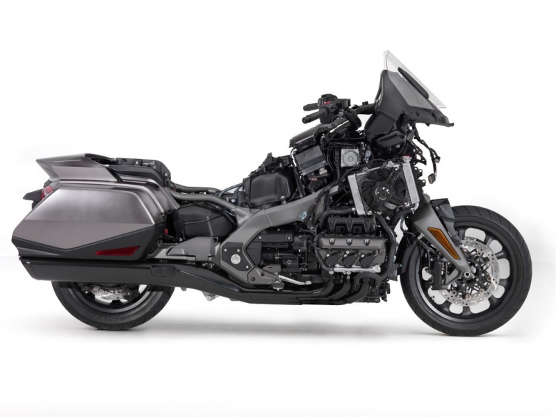 Honda GL1800 Gold Wing 2018: ostřejší a lehčí - 42 - 1 Honda GL 1800 Goldwing 2018 (37)