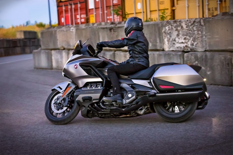 Honda GL1800 Gold Wing 2018: ostřejší a lehčí - 32 - 1 Honda GL 1800 Goldwing 2018 (5)