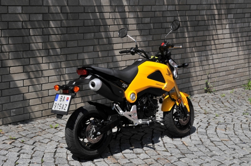 Test Honda MSX 125: zábavné vozítko - 7 - Honda MSX125 1 Honda MSX125 04