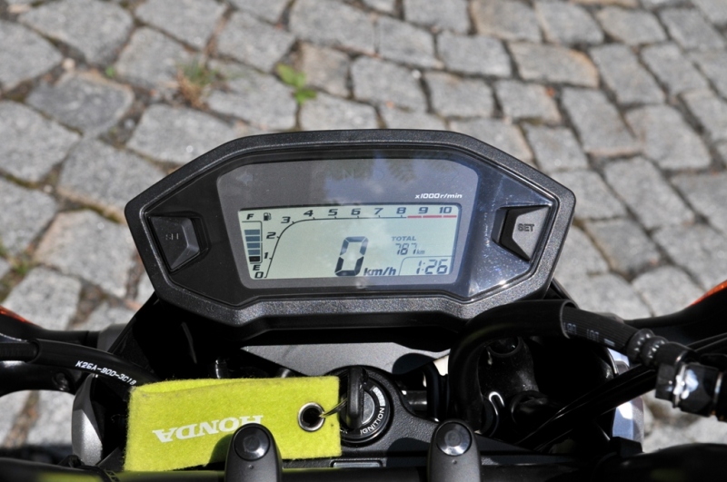 Test Honda MSX 125: zábavné vozítko - 17 - Honda MSX125 2 Honda MSX125 14