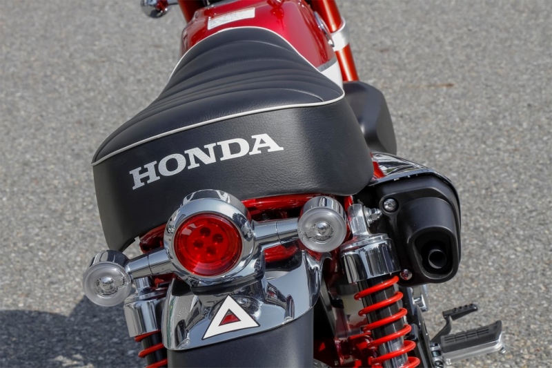 Honda Monkey 125 2018: retro s moderními prvky - 13 - 1 Honda Monkey 2018 (12)
