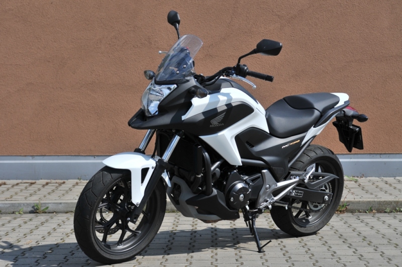 Test Honda NC 750 X: stvořena na cesty - 3 - 2 Honda NC 750 X14
