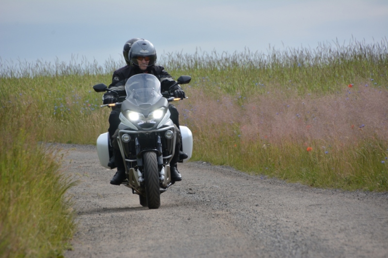 Test Honda VFR800X Crossrunner: nuda se nekoná - 5 - 1 Honda VFR800X Crossrunner test08