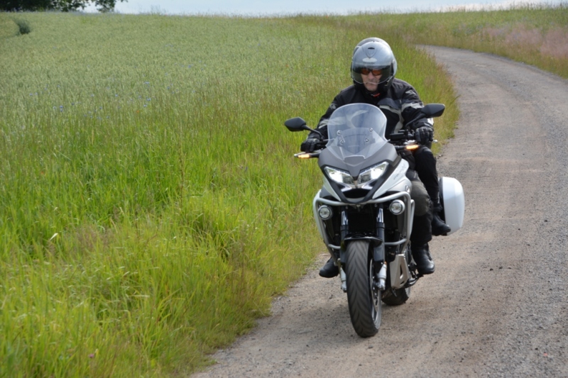 Test Honda VFR800X Crossrunner: nuda se nekoná - 6 - 2 Honda VFR800X Crossrunner test28