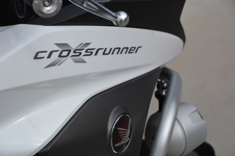 Test Honda VFR800X Crossrunner: nuda se nekoná - 14 - 1 Honda VFR800X Crossrunner test10