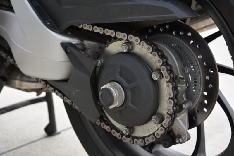Test Honda VFR800X Crossrunner: nuda se nekoná - 25 - 2 Honda VFR800X Crossrunner test25