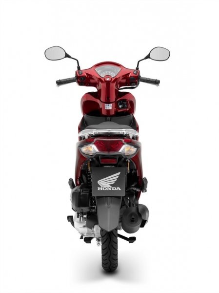 Honda Vision 110: lehký skútr do města - 9 - 1 Honda Vision 110 (8)