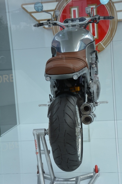 Horex VR6 Silver Edition 2016: znovuzrození značky - 5 - 1 Horex VR6 2015 Silver Edition02
