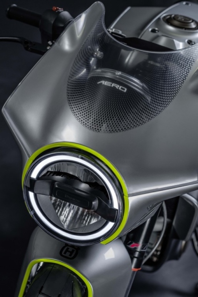 Husqvarna Vitpilen 401 Aero: vesmírný koncept - 5 - 1 Husqvarna 401 Vitpilen Aero koncept4