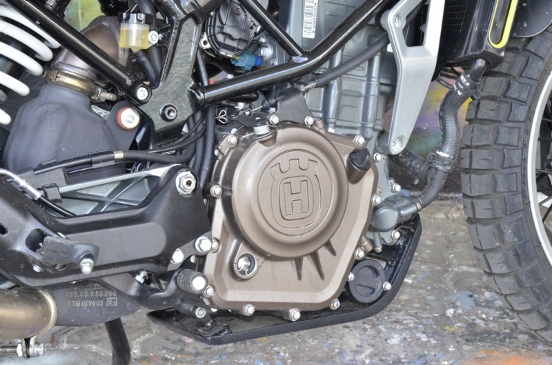 Test Husqvarna Svartpilen 401: Černý šíp vystřelen! - 11 - 1 Husqvarna Svartpilen 401 test (12)