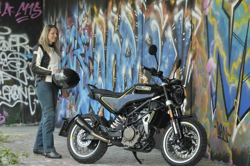 Test Husqvarna Svartpilen 401: Černý šíp vystřelen! - 13 - 1 Husqvarna Svartpilen 401 test (38)