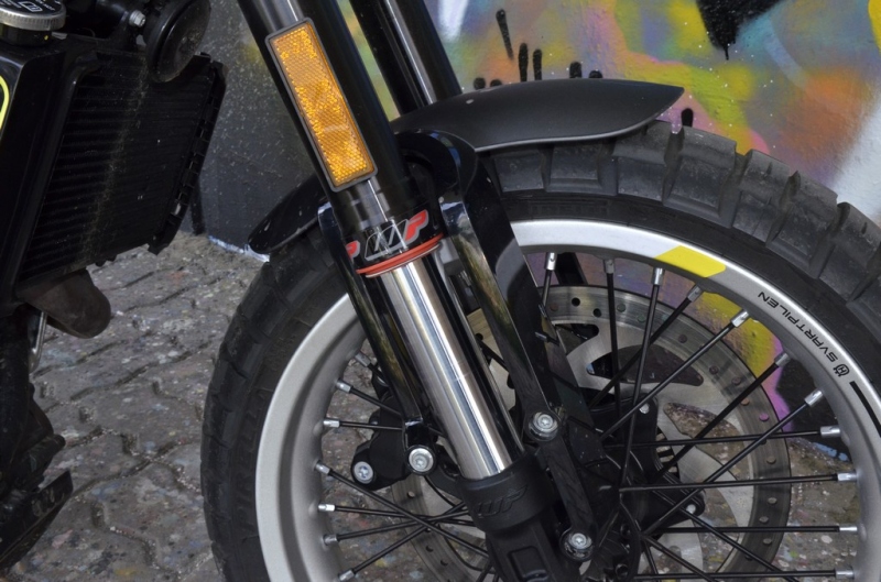 Test Husqvarna Svartpilen 401: Černý šíp vystřelen! - 7 - 1 Husqvarna Svartpilen 401 test (25)