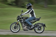 1 Husqvarna Svartpilen 401 test (7)