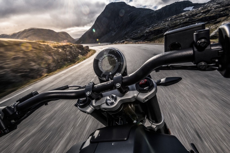 Husqvarna Svartpilen 701: rebelie v černém - 11 - 1 Husqvarna Svartpilen 701 (7)