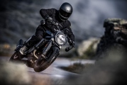 1 Husqvarna Svartpilen 701 (12)