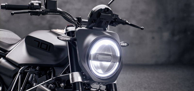 Husqvarna Svartpilen 701: rebelie v černém - 18 - 1 Husqvarna Svartpilen 701 (18)