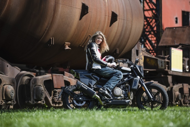 Test Husqvarna 701 Svartpilen: černý rytíř - 4 - 1 Husqvarna Svartpilen 701 test (5)