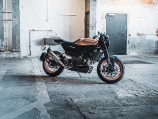Husqvarna 701 Vitpilen, Supermoto a Enduro LR: limitovaná edice Replay