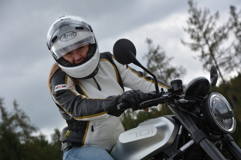 Test Husqvarna 701 Vitpilen: extravagantní Švéd - 25 - 1 Husqvarna Vitpilen 701 test (44)