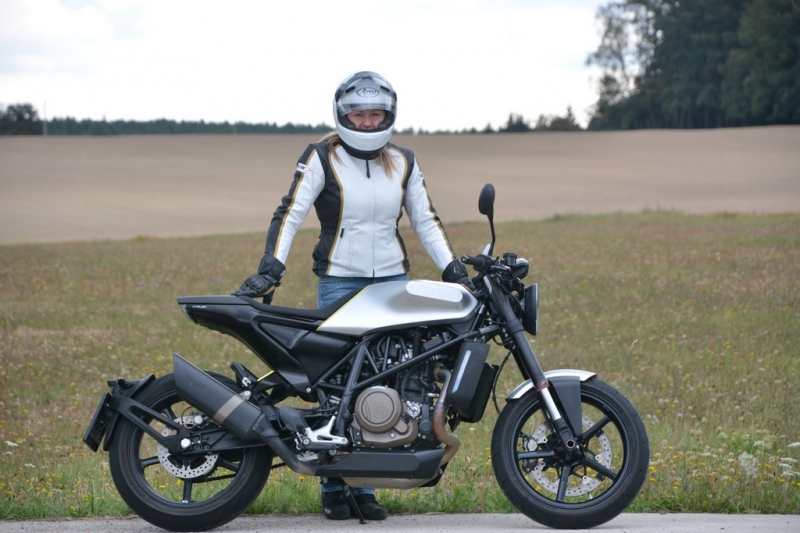Test Husqvarna 701 Vitpilen: extravagantní Švéd - 26 - 1 Husqvarna Vitpilen 701 test (34)