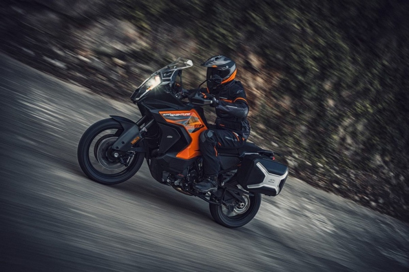 KTM 1290 Super Adventure S: s výkonem 160 koní - 2 - 1 KTM 1290 SUPER ADVENTURE S (1)
