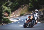 KTM 1290 SuperDuke GT 2016 KTM 1290 SUPER DUKE GT_01