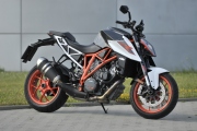 1 KTM 1290 Super Duke R test (1)