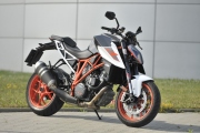 1 KTM 1290 Super Duke R test (2)