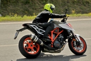 2 KTM 1290 Super Duke R test (44)