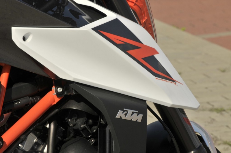 Test KTM 1290 Super Duke R 2017: Bestie pro každý den - 63 - 2 KTM 1290 Super Duke R test (37)