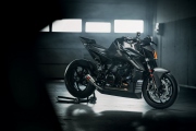 1 KTM 1390 Super Duke RR Track 2026 (2)