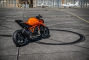 1 KTM 1390 Super Duke R (2)