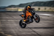 1 KTM 1390 Super Duke R (6)