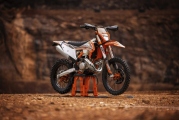 1 KTM 300 EXC TPI Erzbergrodeo 2022 (11)