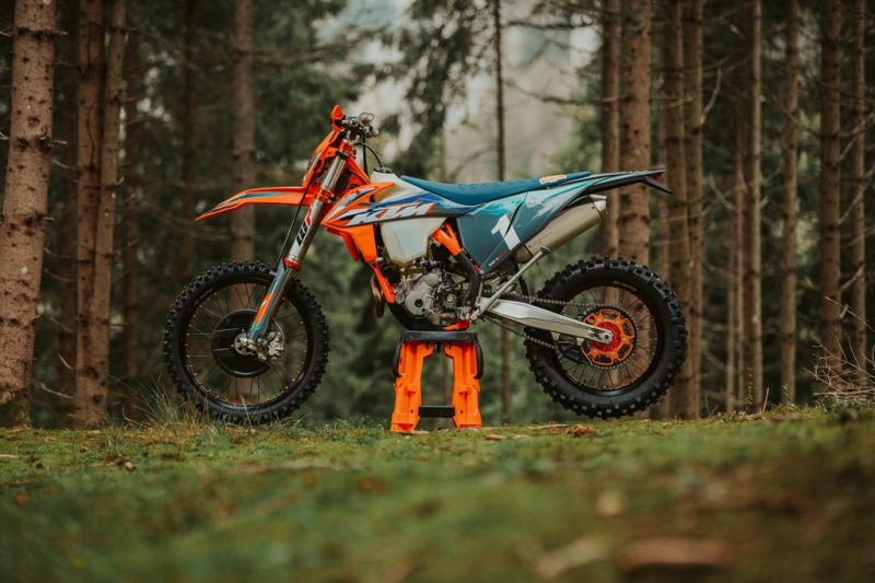 KTM 350 EXC-F: speciální WESS edice  - 2 - 1 KTM 350 EXC-F WESS Manuel Lettenbichler (1)