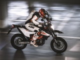 1 KTM 690 SMC R 2019 (8)