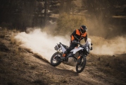 1 KTM 790 Adventure 2023 (4)